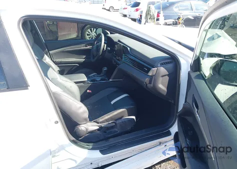 2025 Toyota Camry Se z USA, uszkodzony, nr VIN 4T1DAACKXSU519579